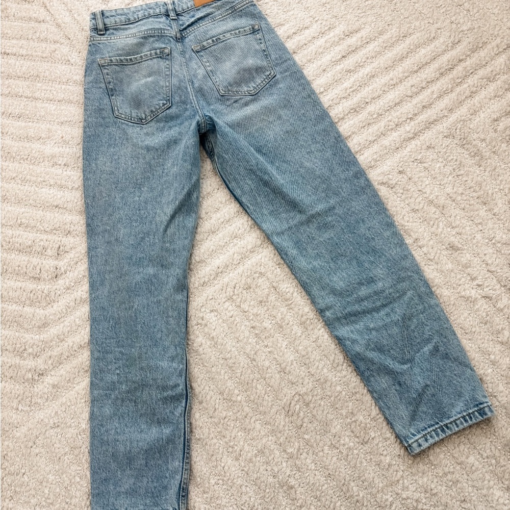 Like New! Women’s Zara Mom High-waisted Denim Jeans - Size 0 - Picture 2 of 7
